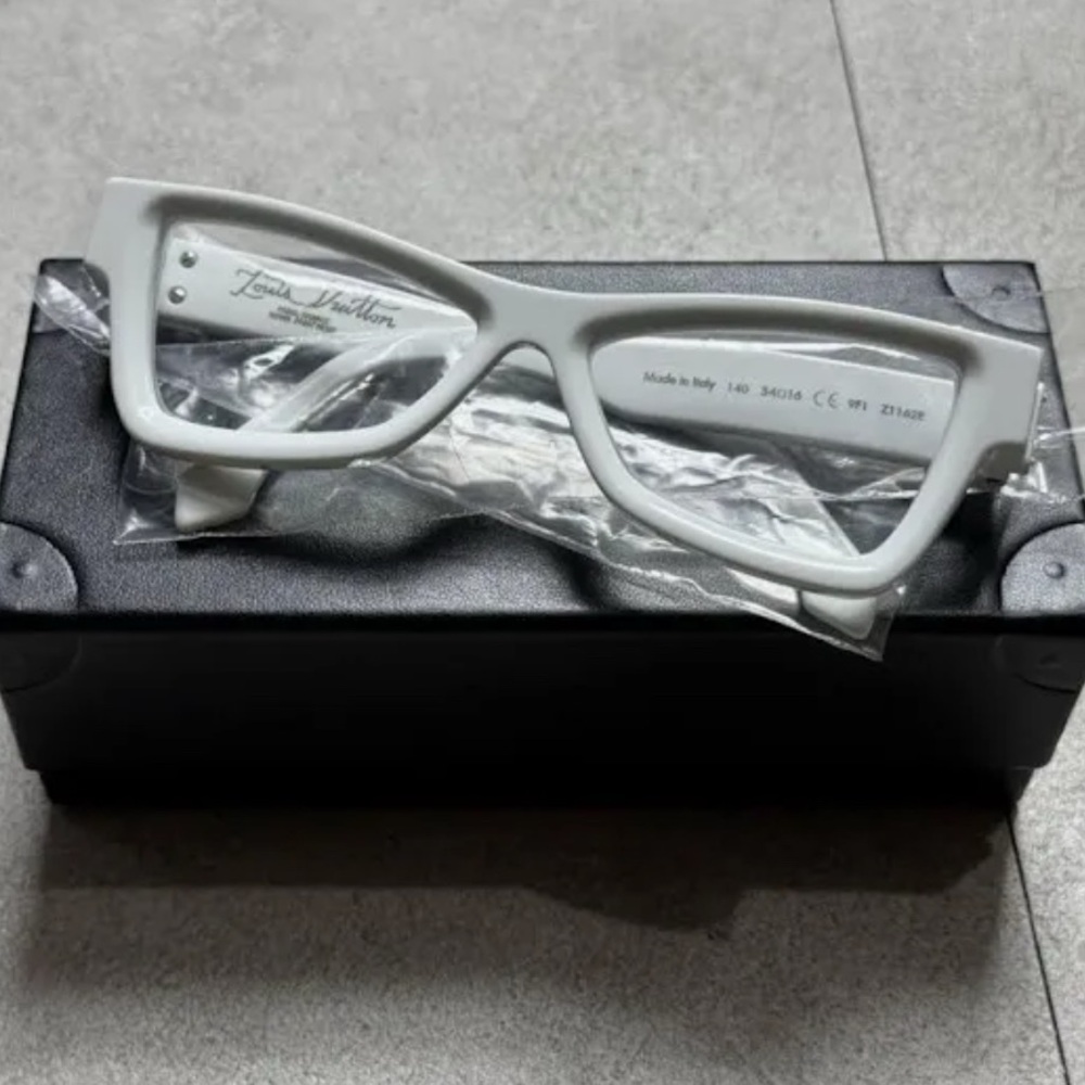 Louis Vuitton White sunglasses